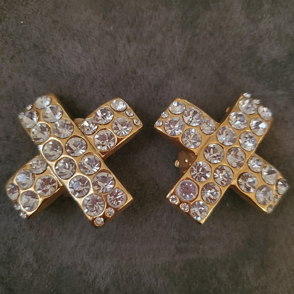 Clip on earrings